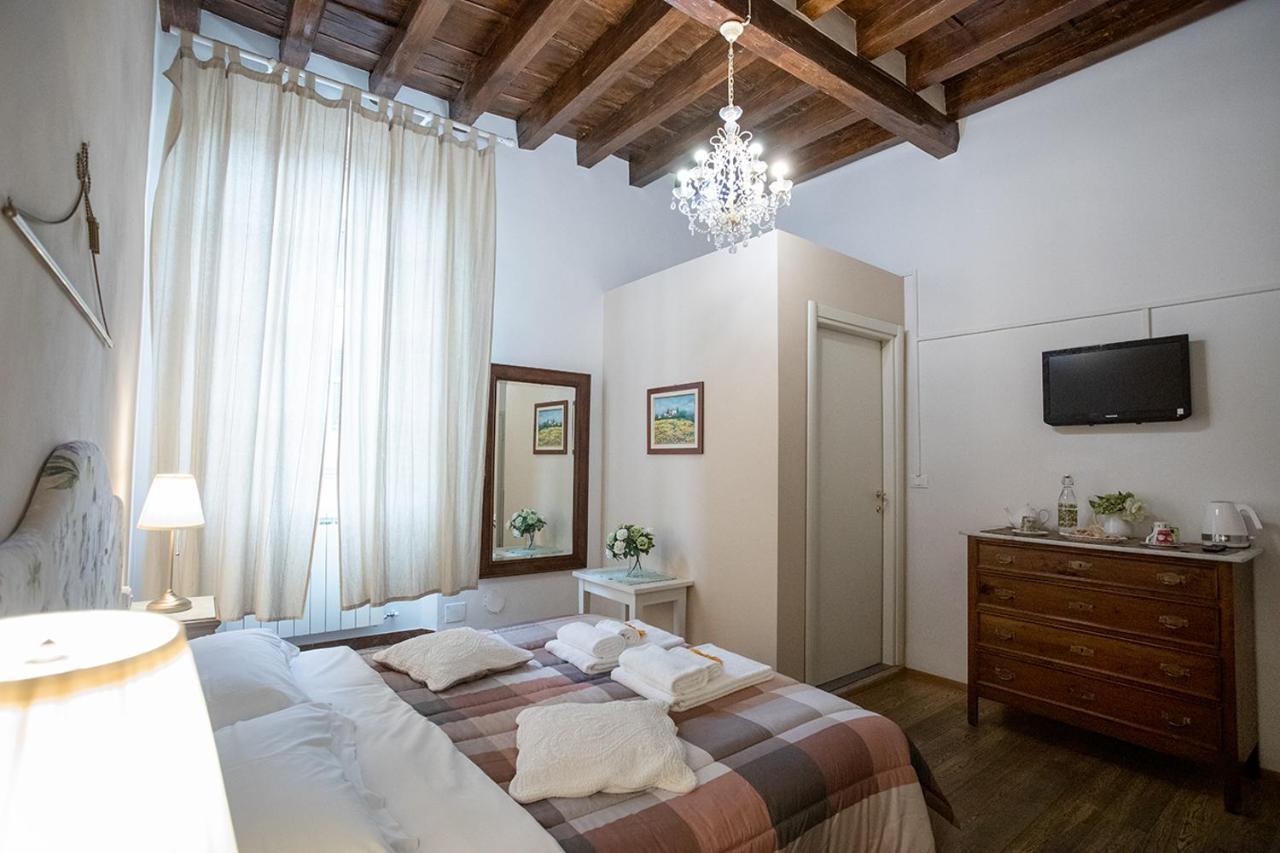 Отель Residenza Centro Storico Лукка Экстерьер фото